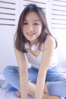 人前是爸爸背后是老公